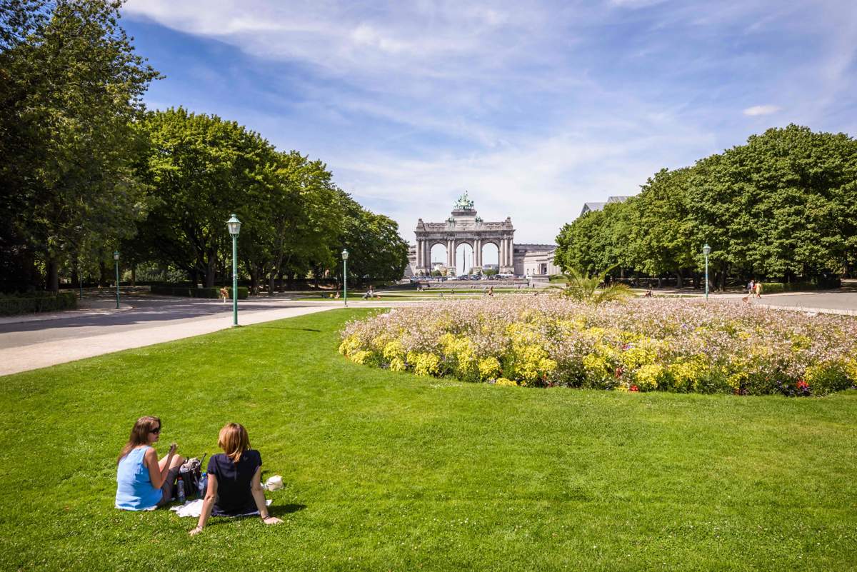 Paseo por el Parque del Cincuentenario