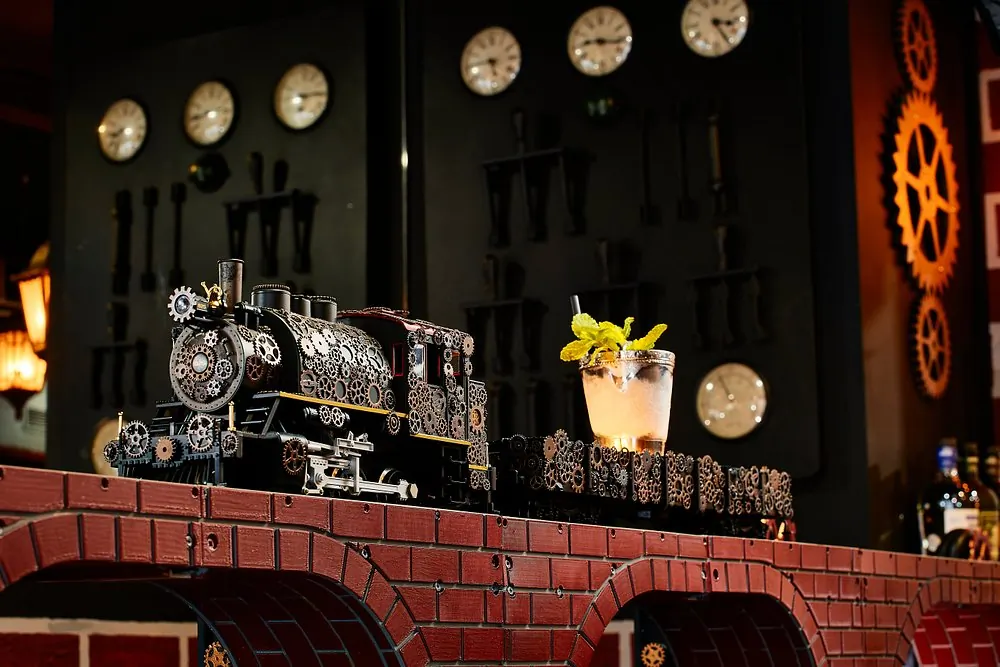 Una cita de cócteles en Steam City Cocktail Bar