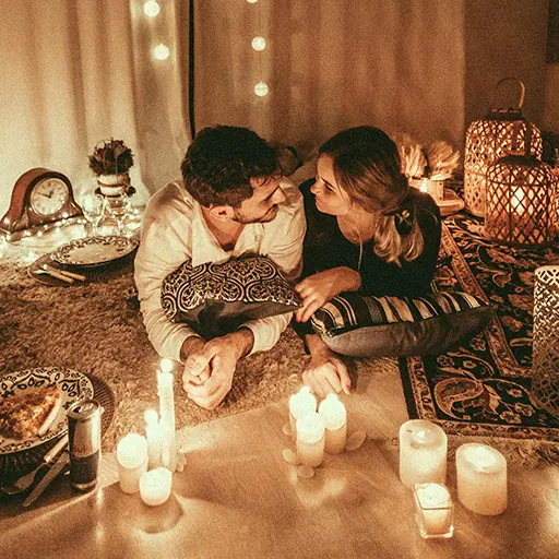 Pareja en el dormitorio