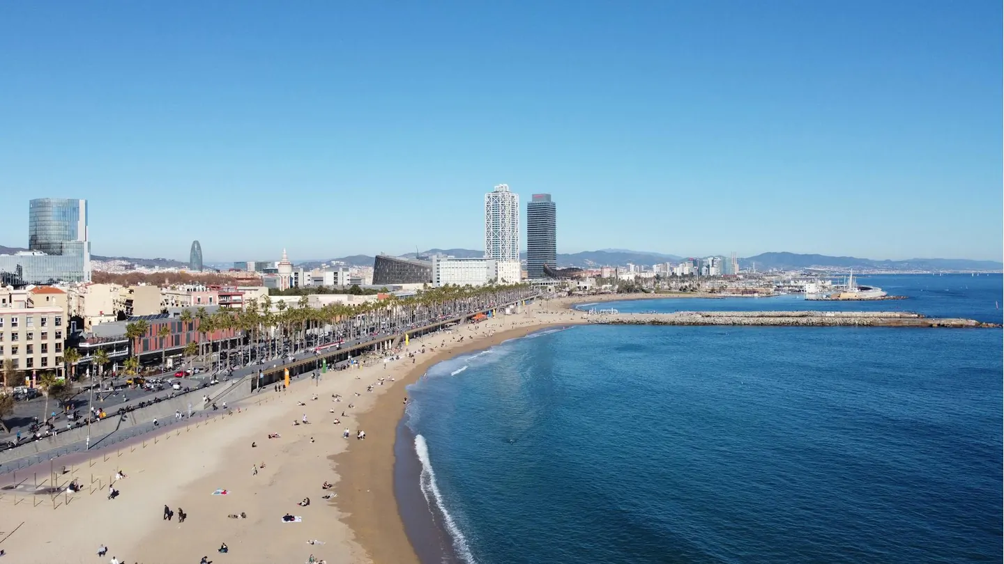 Cita local y relajada en Bogatell y Nova Icària